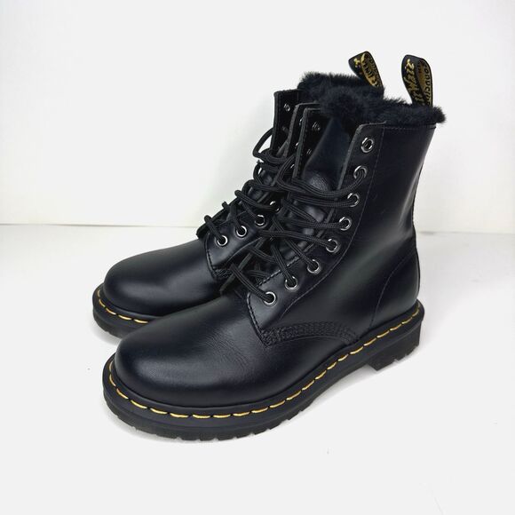 Dr. Martens Womens 6 Faux Fur Lined Lace-Up Leather Boots Black 1460 Serena - Picture 1 of 9